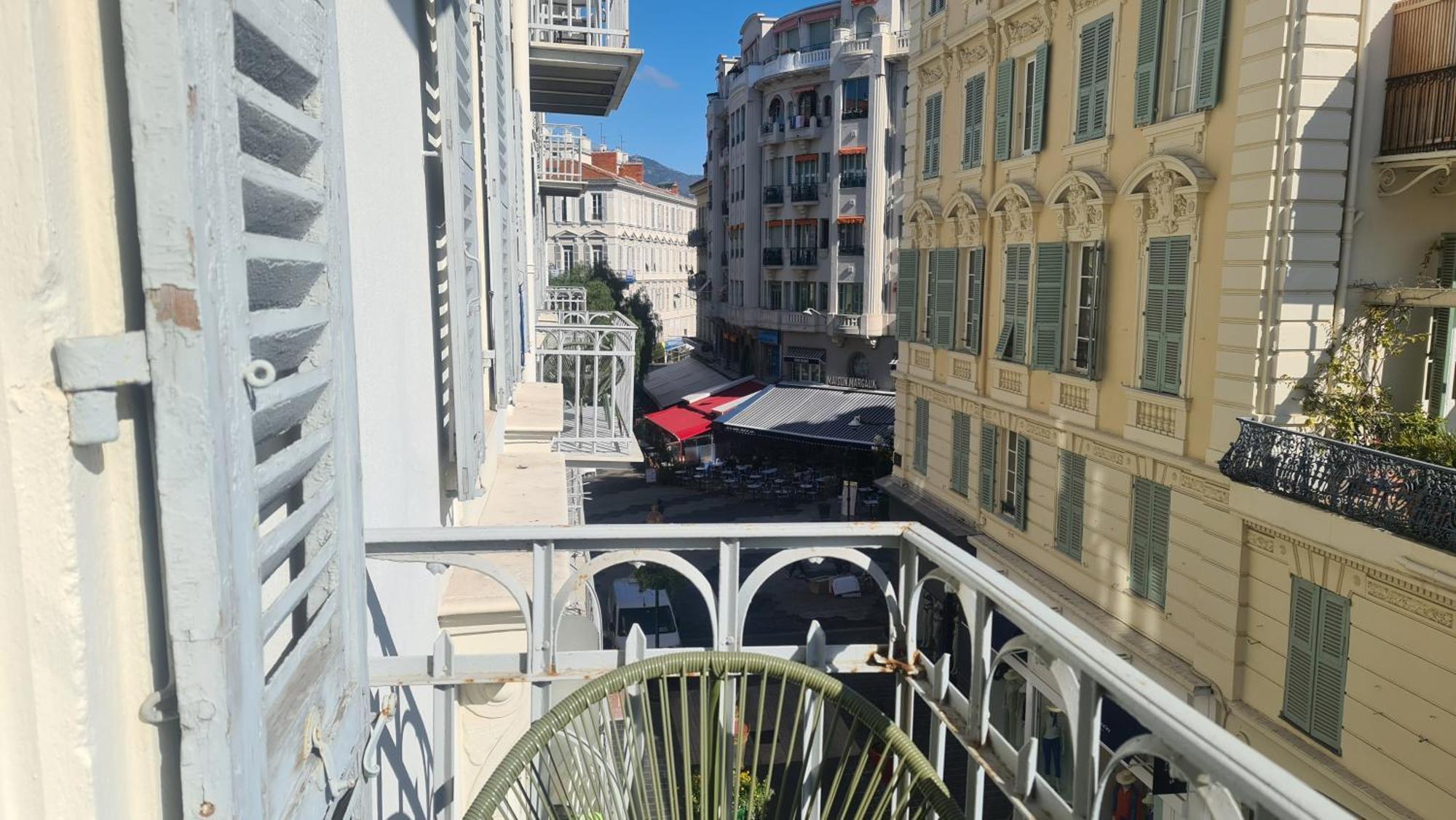 Le Petit Trianon Et Le Charme Des Suites Nice Bagian luar foto